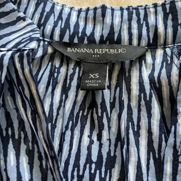 Banana Republic Ruffle Tiered Blouse XS NWOT - Picture 3 of 4